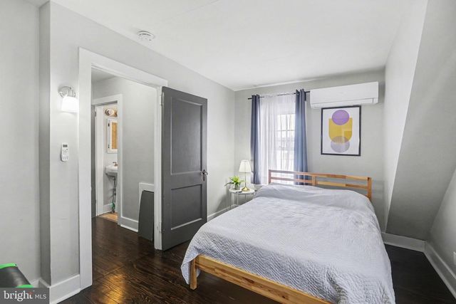 348 E DERRY RD, Hershey, PA 17033