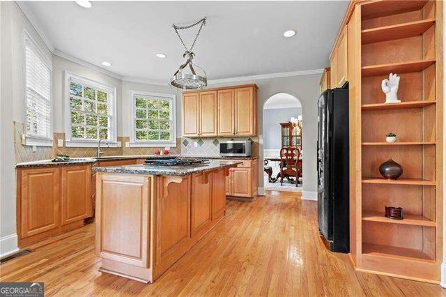 1169 Dawn View Lane NW, Atlanta, GA 30327