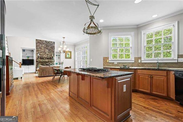 1169 Dawn View Lane NW, Atlanta, GA 30327