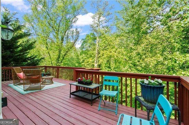 1169 Dawn View Lane NW, Atlanta, GA 30327