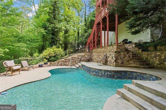 1169 Dawn View Lane NW, Atlanta, GA 30327