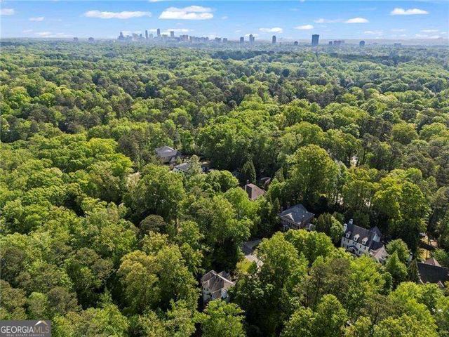 1169 Dawn View Lane NW, Atlanta, GA 30327