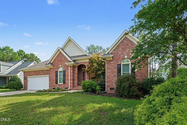 515 Whispering Pines Drive, Spring Lake, NC 28390