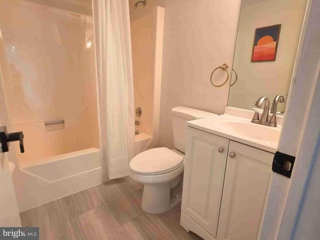 8229 CAGLE RD, Fort Washington, MD 20744
