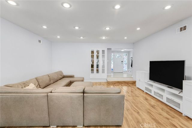 3999 El Lado, La Crescenta, CA 91214