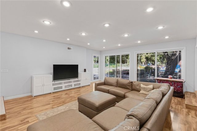 3999 El Lado, La Crescenta, CA 91214