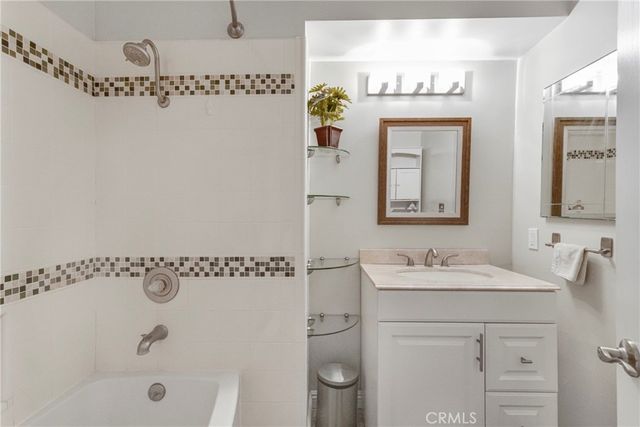 3999 El Lado, La Crescenta, CA 91214