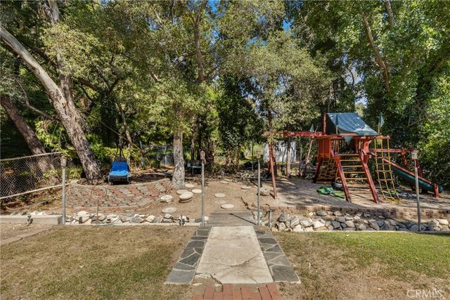 3999 El Lado, La Crescenta, CA 91214