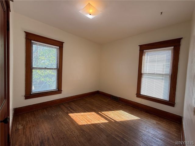 22 Briggs Avenue, Buffalo, NY 14207