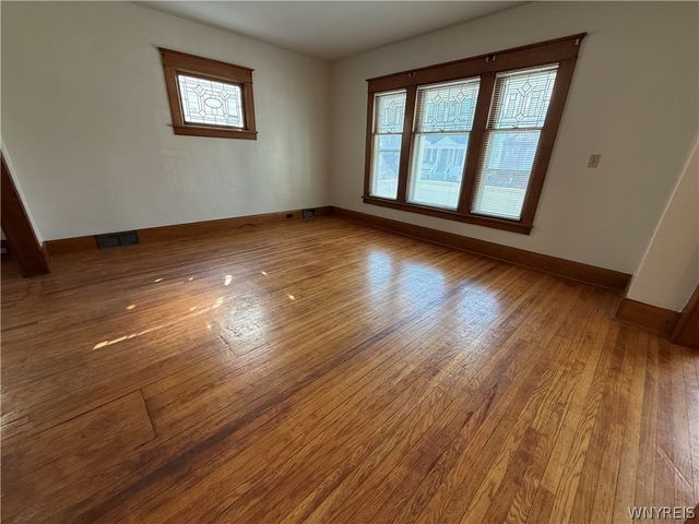 22 Briggs Avenue, Buffalo, NY 14207