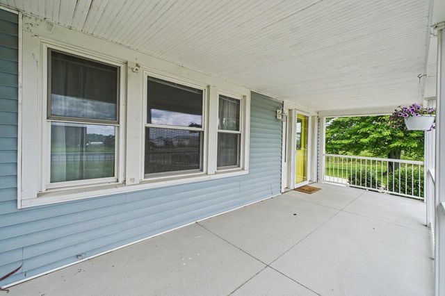 4331 10 Mile Road NW, Sparta, MI 49345