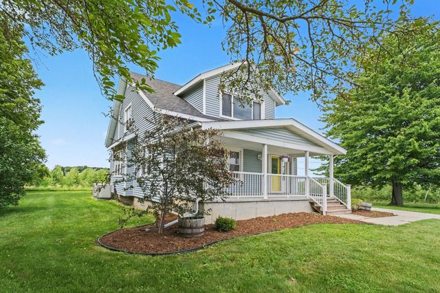 4331 10 Mile Road NW, Sparta, MI 49345