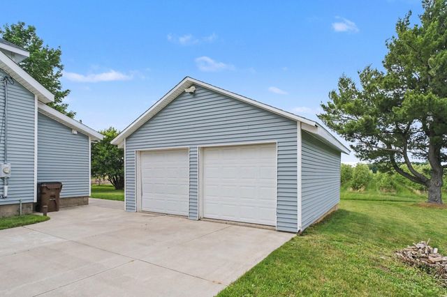 4331 10 Mile Road NW, Sparta, MI 49345