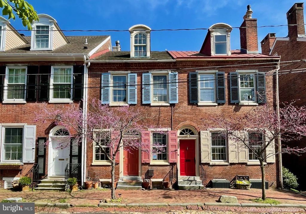 13 THE STRAND, New Castle, DE 19720
