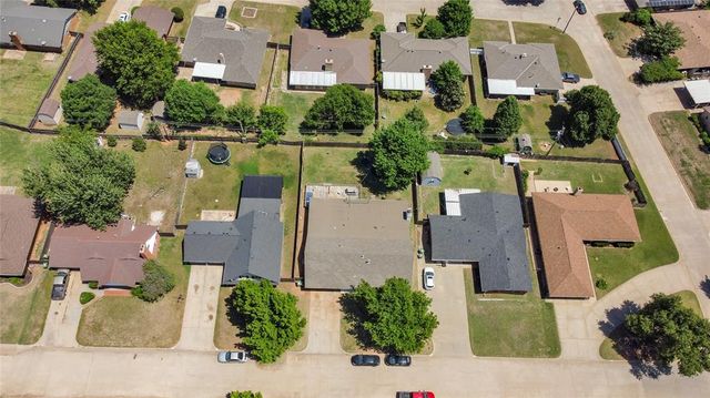 1312 Kingston Drive, Yukon, OK 73099