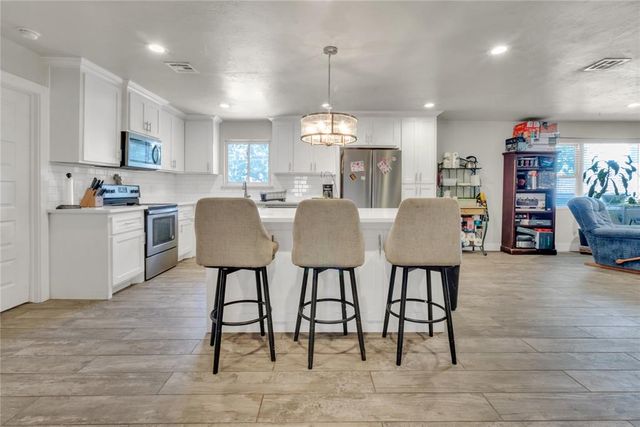1312 Kingston Drive, Yukon, OK 73099