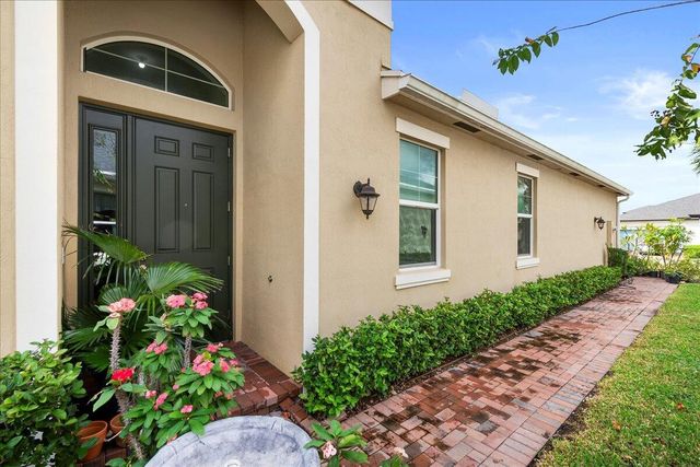 12842 SW Lake Fern Circle, Port St Lucie, FL 34987