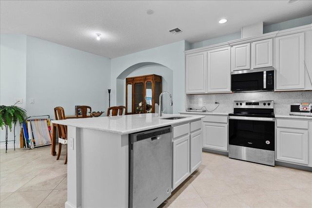 12842 SW Lake Fern Circle, Port St Lucie, FL 34987