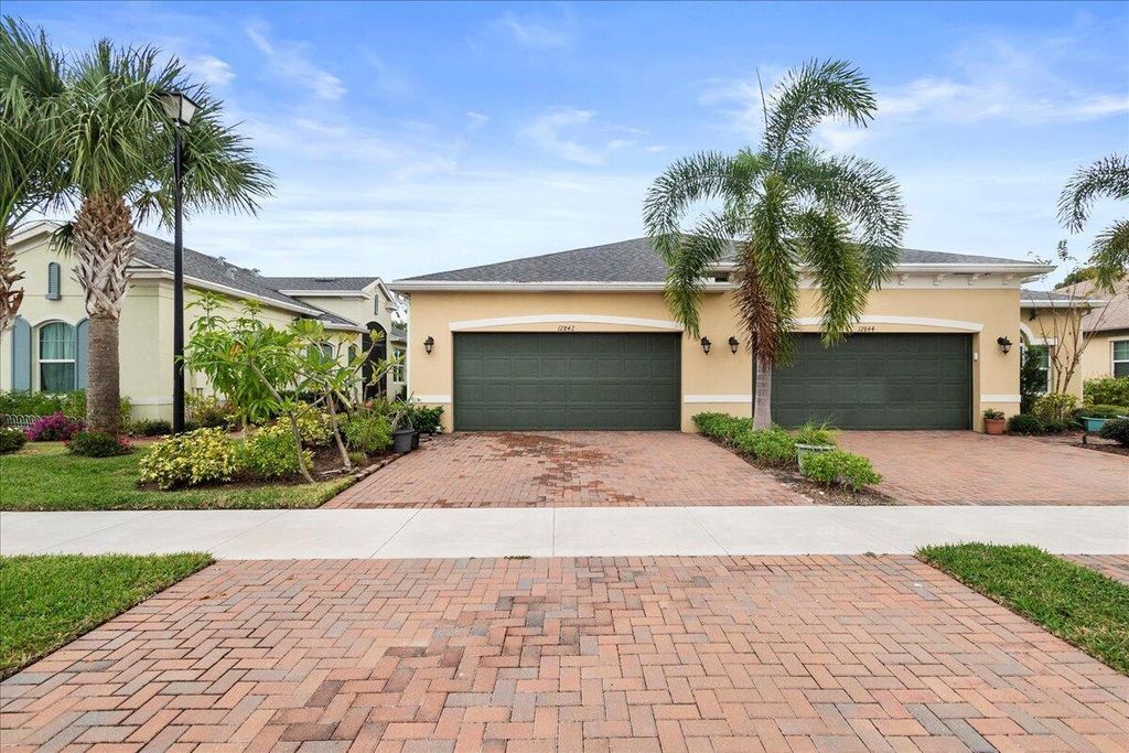 12842 SW Lake Fern Circle, Port St Lucie, FL 34987