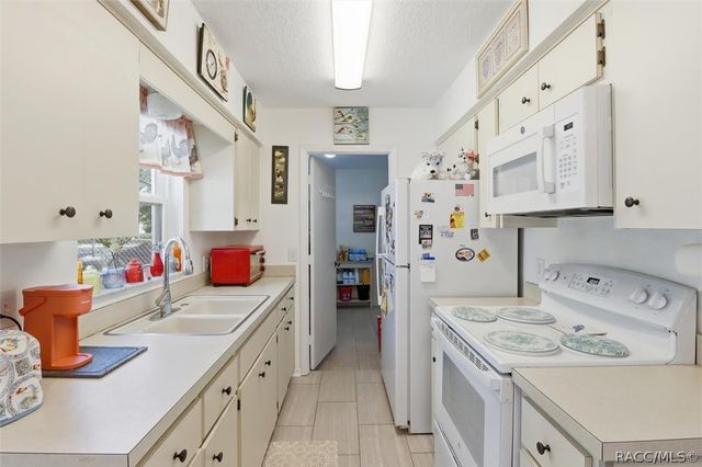 81 S ROSE Avenue, Beverly Hills, FL 34465