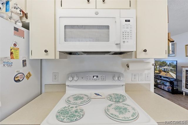 81 S ROSE Avenue, Beverly Hills, FL 34465