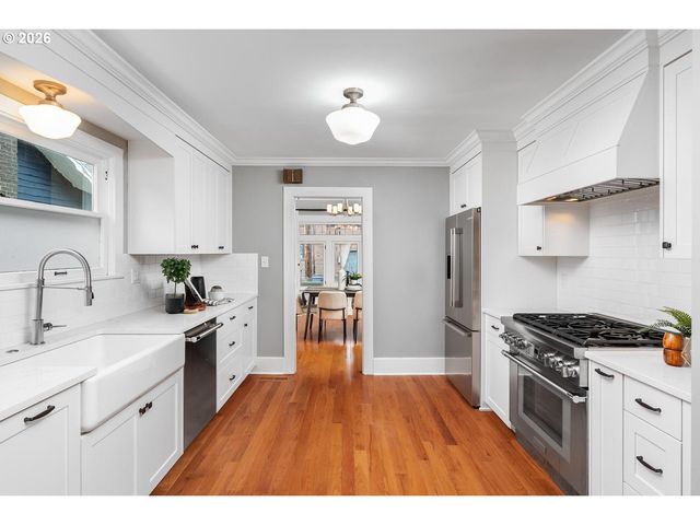 1923 Se 50TH Ave, Portland, OR 97215