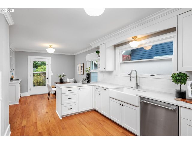 1923 Se 50TH Ave, Portland, OR 97215