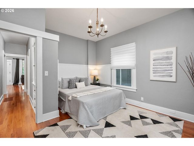 1923 Se 50TH Ave, Portland, OR 97215