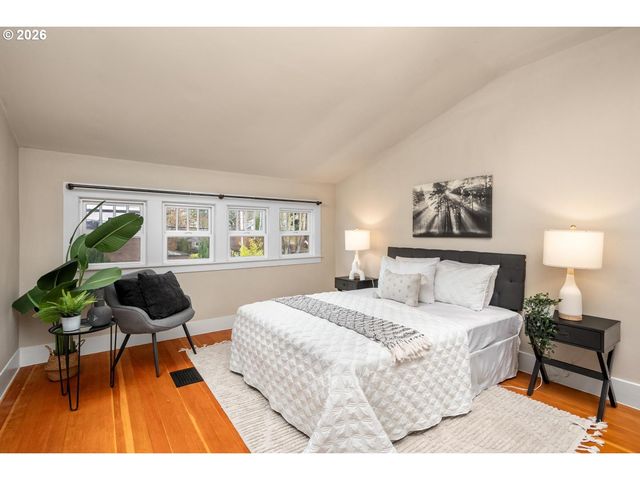 1923 Se 50TH Ave, Portland, OR 97215