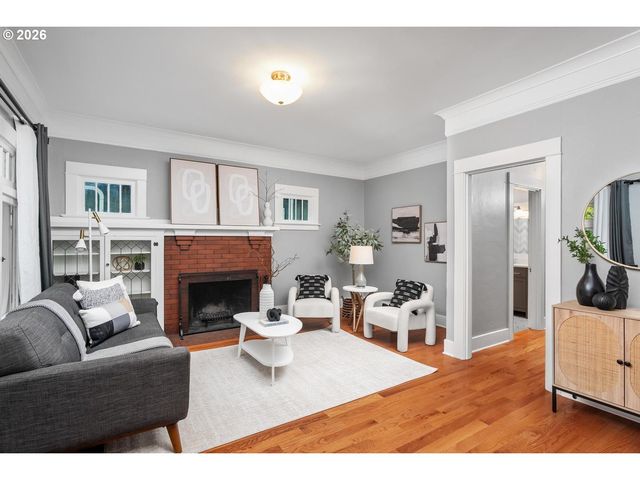 1923 Se 50TH Ave, Portland, OR 97215