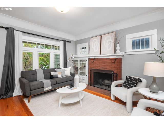 1923 Se 50TH Ave, Portland, OR 97215