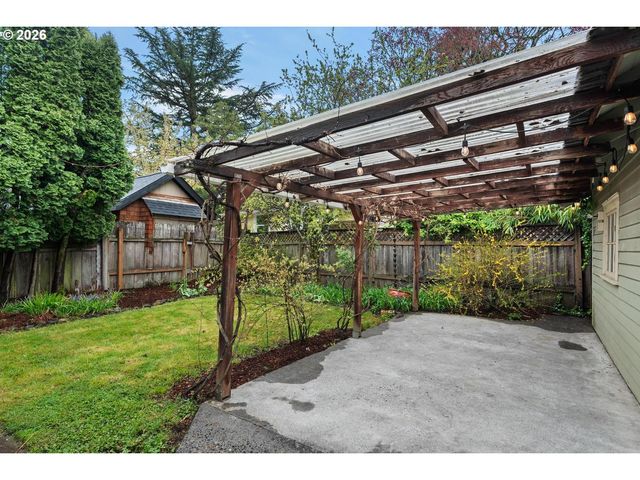 1923 Se 50TH Ave, Portland, OR 97215