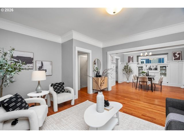 1923 Se 50TH Ave, Portland, OR 97215