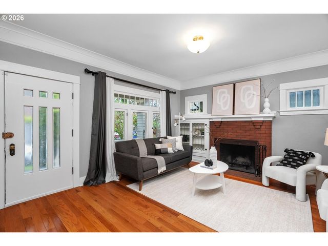 1923 Se 50TH Ave, Portland, OR 97215