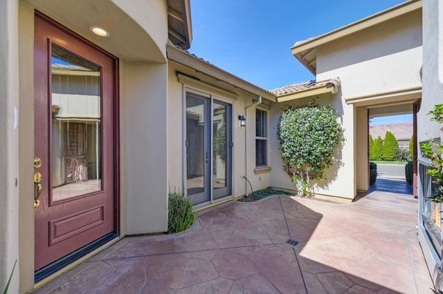 620 Castle Oaks Dr, Ione, CA 95640