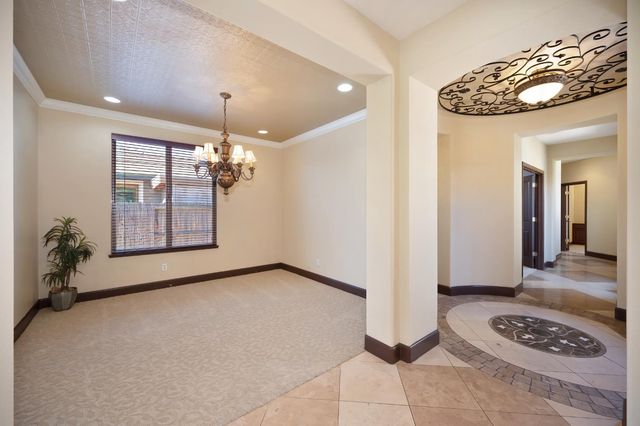 620 Castle Oaks Dr, Ione, CA 95640