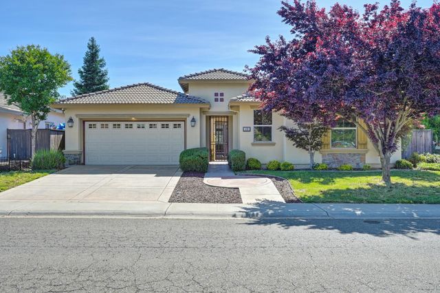 620 Castle Oaks Dr, Ione, CA 95640