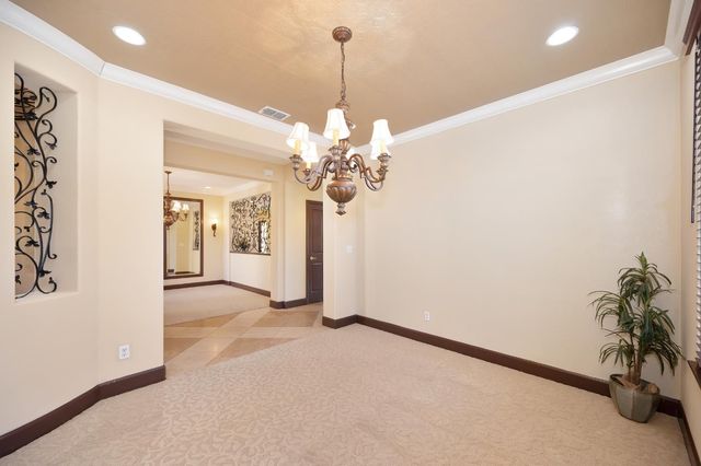 620 Castle Oaks Dr, Ione, CA 95640