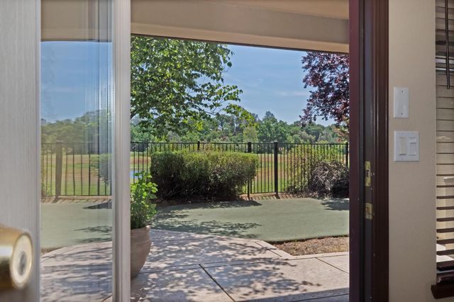 620 Castle Oaks Dr, Ione, CA 95640