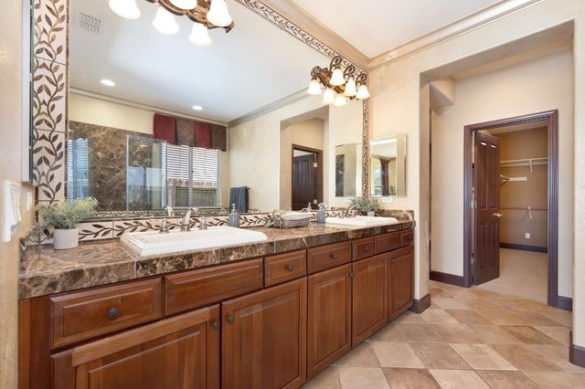 620 Castle Oaks Dr, Ione, CA 95640