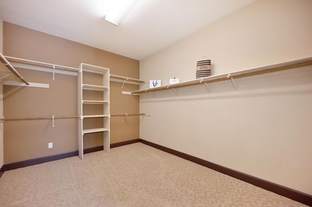 620 Castle Oaks Dr, Ione, CA 95640