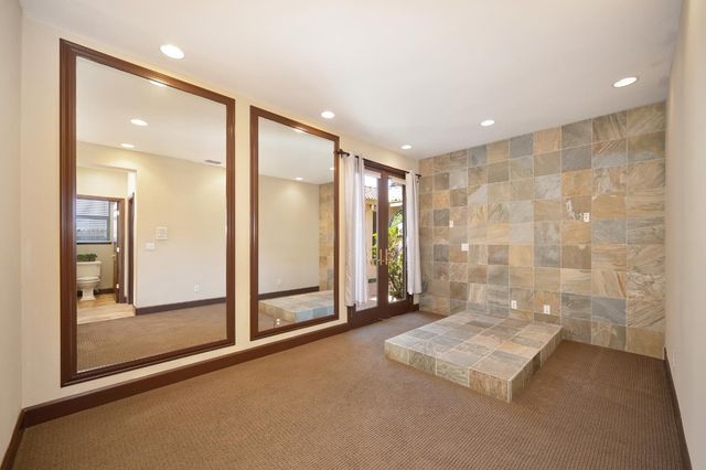 620 Castle Oaks Dr, Ione, CA 95640