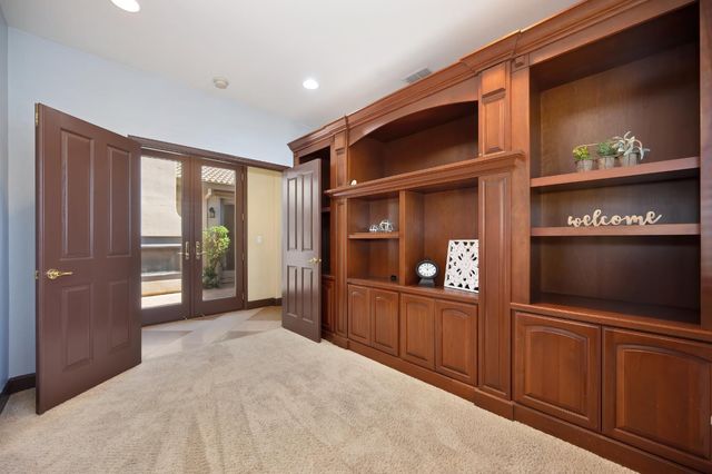 620 Castle Oaks Dr, Ione, CA 95640