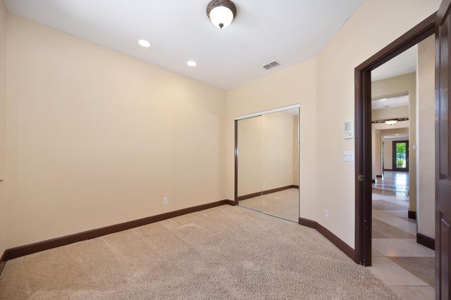 620 Castle Oaks Dr, Ione, CA 95640