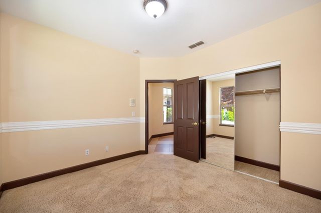 620 Castle Oaks Dr, Ione, CA 95640