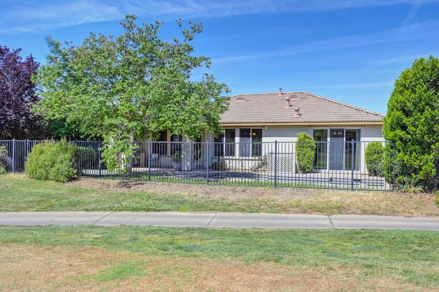 620 Castle Oaks Dr, Ione, CA 95640