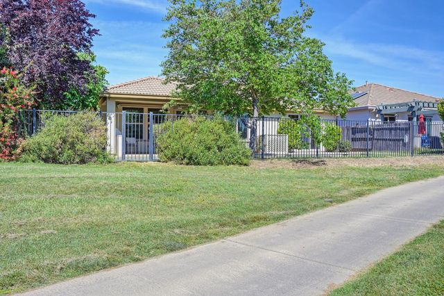 620 Castle Oaks Dr, Ione, CA 95640