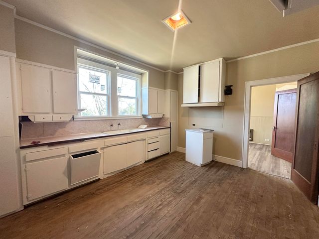 1406 E Main St., Atlanta, TX 75551