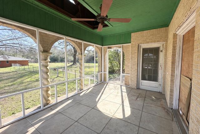 1406 E Main St., Atlanta, TX 75551