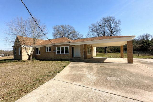 1406 E Main St., Atlanta, TX 75551